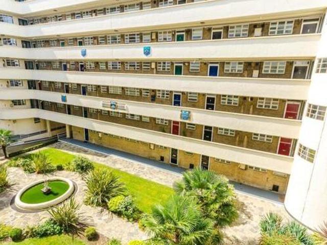 House for sale in Deepcut, Surrey