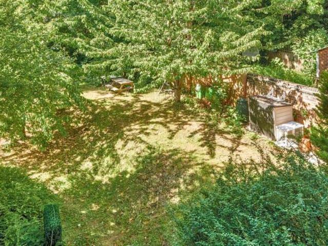 Flat for sale in Cricklewood, Greater London