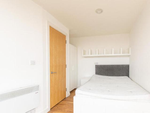 Studio for sale in Calderstones