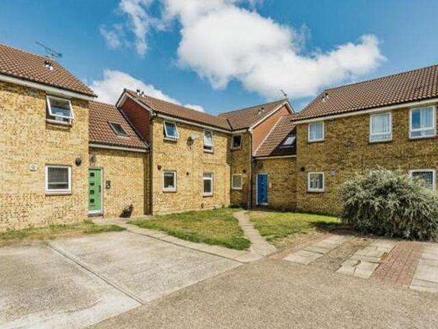 House for sale in Oad Street, Kent