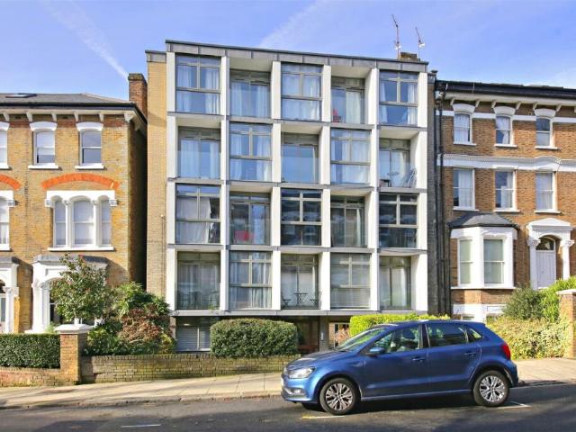 Flat for sale in Hampstead
