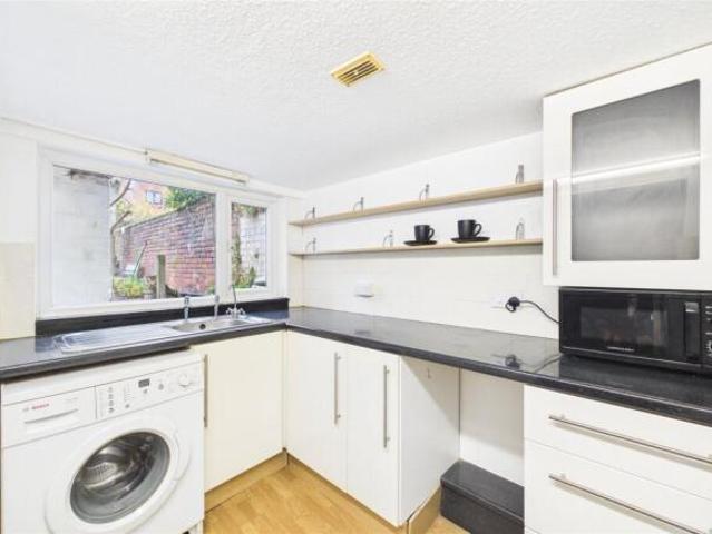 Flat for sale in Kintbury, West Berkshire