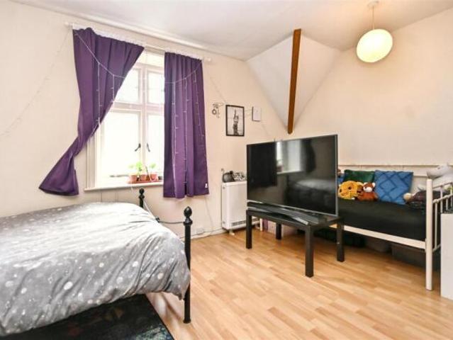 Flat for sale in Eastbourne, East Sussex