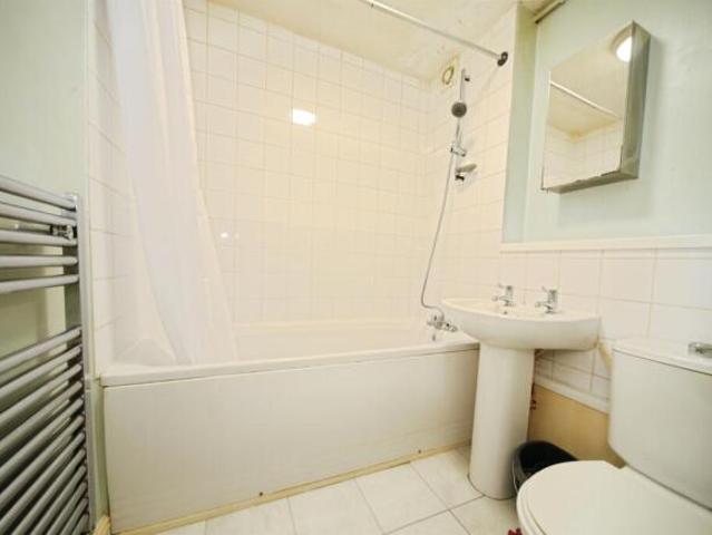 Studio for sale in Spring Park, Luton