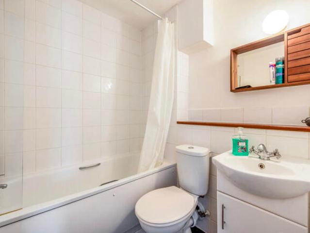 Studio for sale in Hampshire