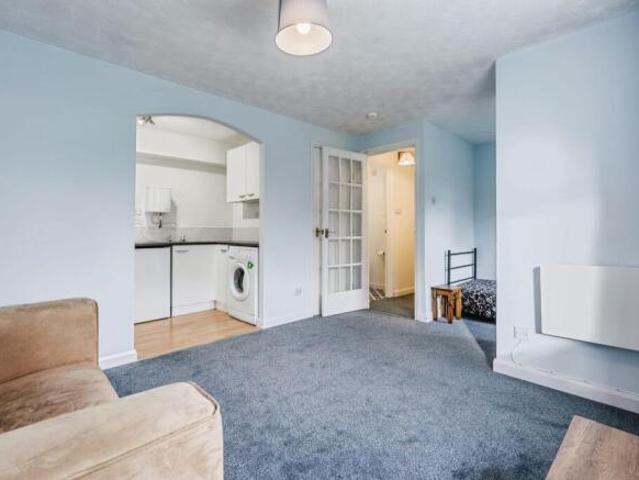 Studio for sale in Mount Wise