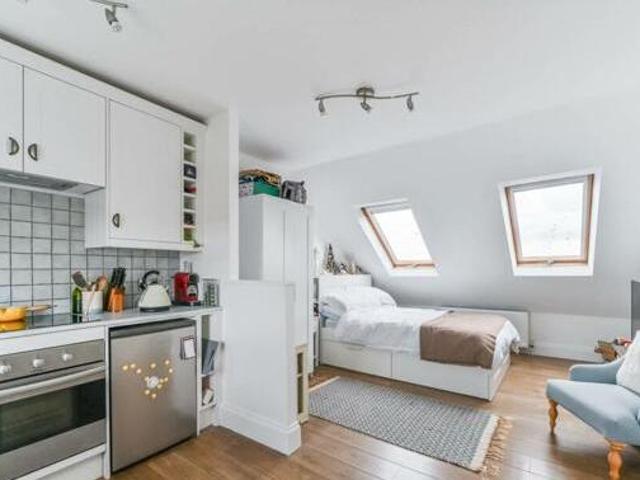 House for sale in London Borough of Croydon, Thornton Heath