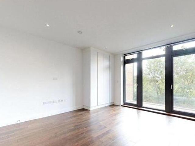 House for sale in Uxbridge, Greater London