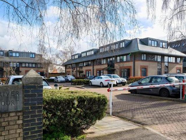House for sale in Kingsway Business Park, Woking