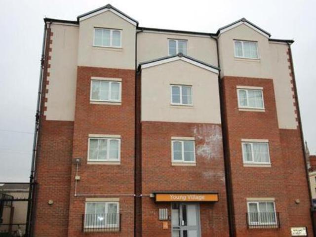 House for sale in Calderstones