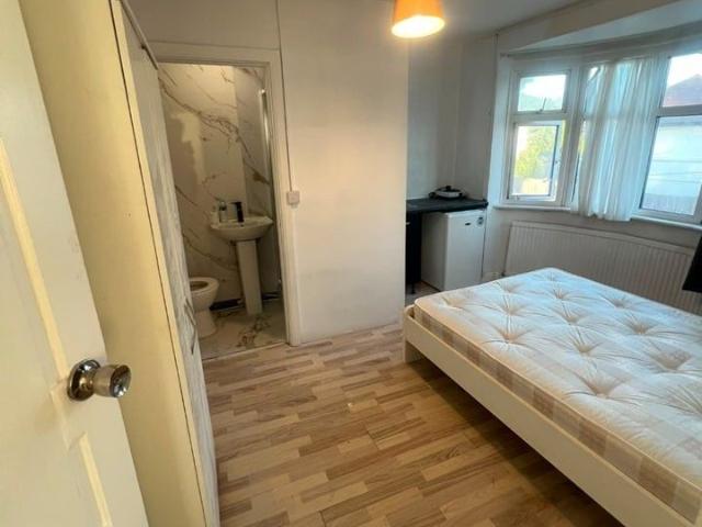 Apartment for rent in Harlesden, Greater London