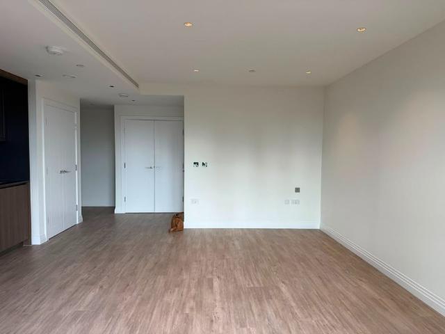 Apartment for rent in Kennington, Greater London