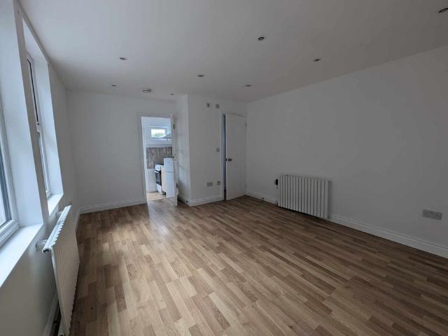 Apartment for rent in Palmers Green, Greater London