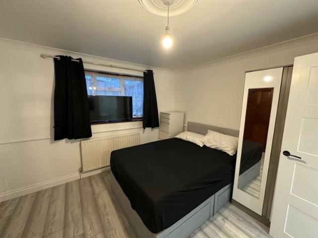 Studio for rent in Canning Town, Greater London