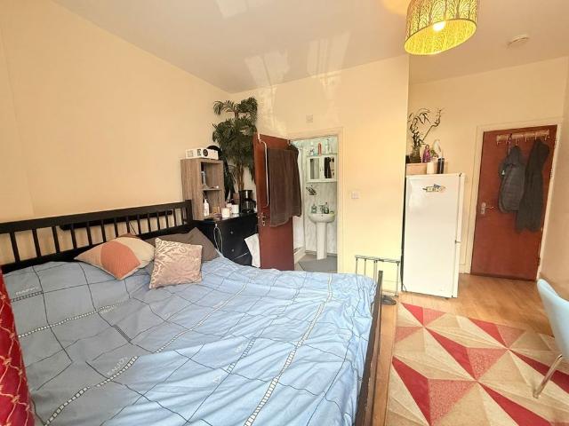 Apartment for rent in Gants Hill, Greater London