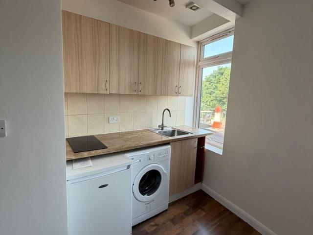 Apartment for rent in Leyton, Greater London