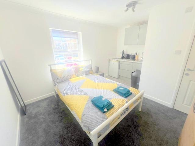 Studio for rent in London Borough of Sutton, Greater London