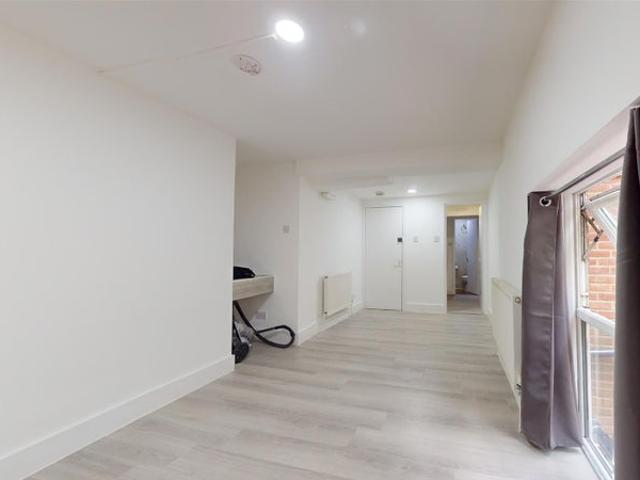 Studio for rent in Dudden Hill, Greater London
