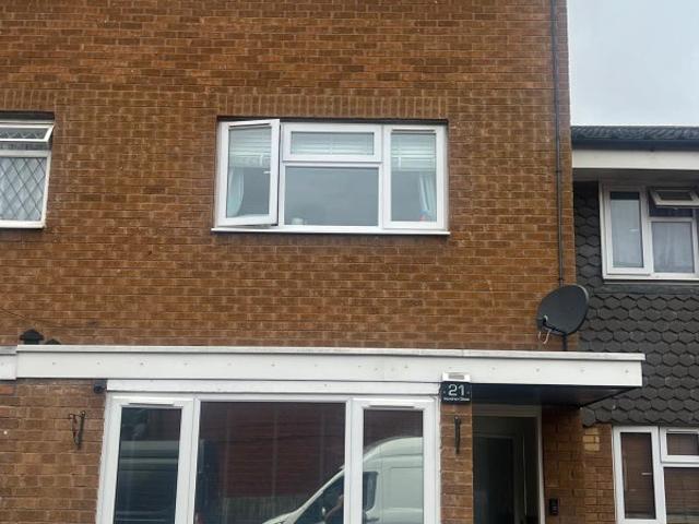 Studio for rent in London Borough of Ealing, Greater London