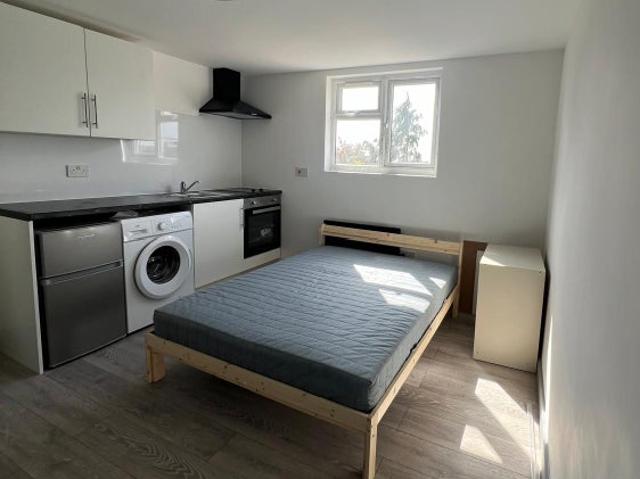 Studio for rent in London Borough of Harrow, Greater London