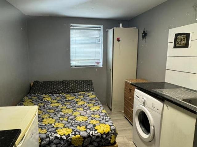 Studio for rent in London Borough of Harrow, Greater London