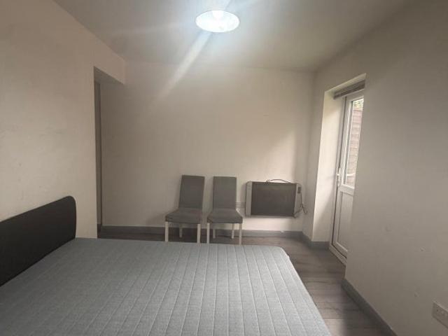 Studio for rent in London Borough of Ealing, Greater London