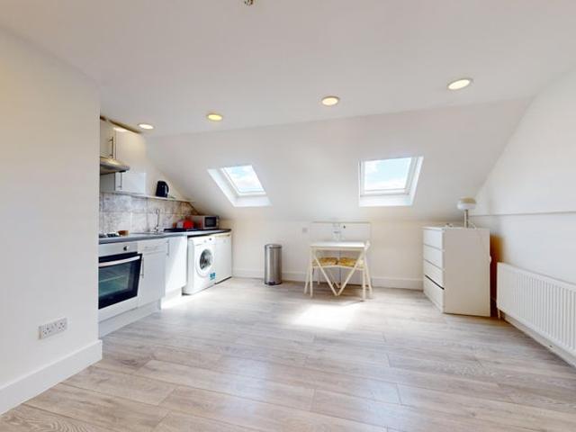 Studio for rent in Dollis Hill, Greater London