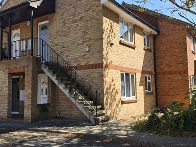 Studio for rent in Yiewsley, Greater London