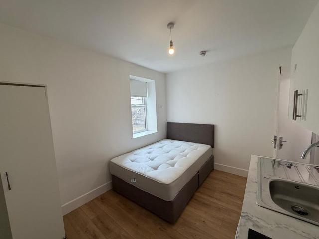 Apartment for rent in London Borough of Hounslow, Greater London