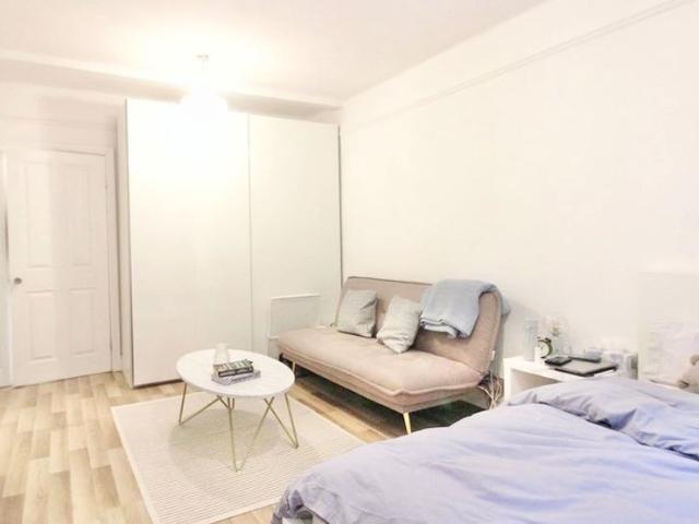 Apartment for rent in Chalk Farm, Greater London