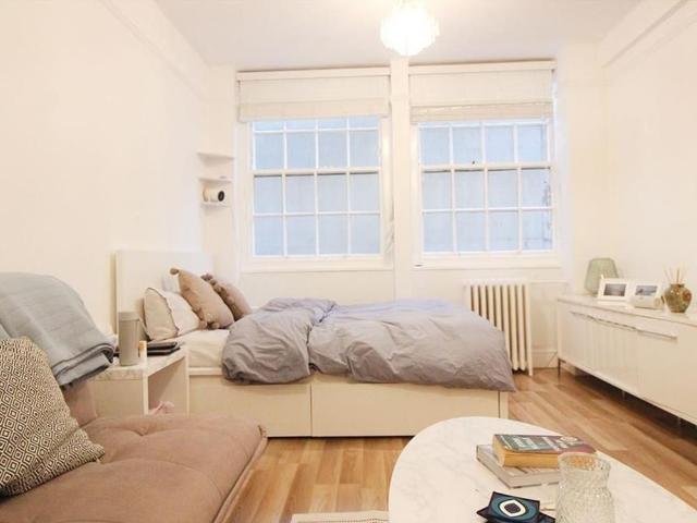Apartment for rent in Chalk Farm, Greater London