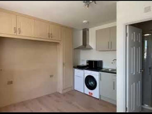 Apartment for rent in Lane, Greater London