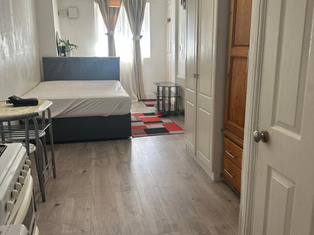 Studio for rent in London Borough of Brent, Greater London