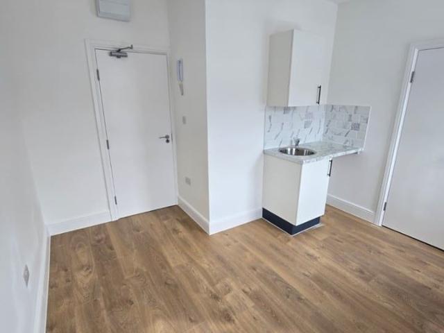 Apartment for rent in Upper Edmonton, Greater London