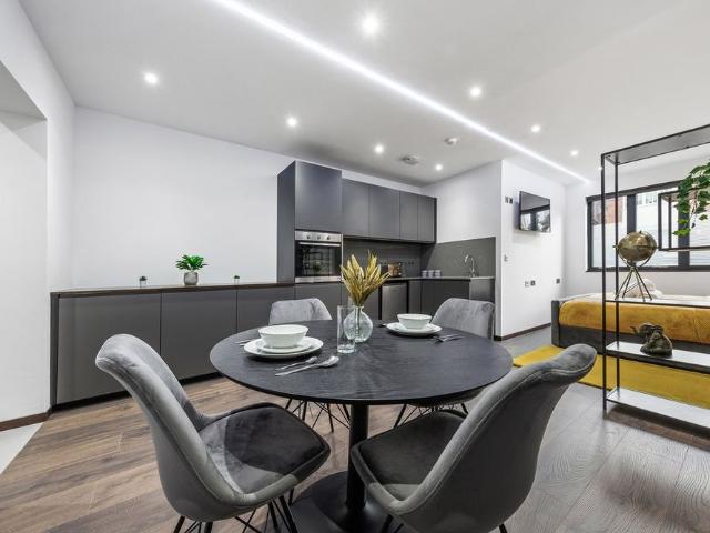 Apartment for rent in Temple Fortune, Greater London