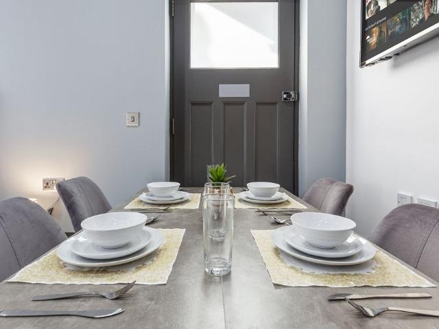 Apartment for rent in Temple Fortune, Greater London