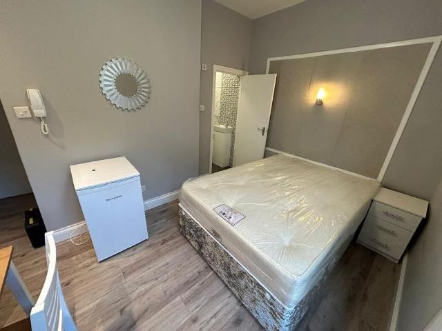 Apartment for rent in Westminster, Victoria