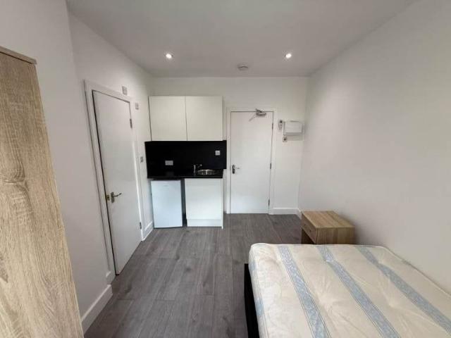 Apartment for rent in London Borough of Harrow, Greater London