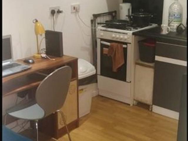 Apartment for rent in Farley Hill, Spring Park