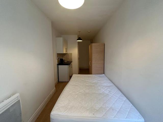 Apartment for rent in London Borough of Lewisham, Ladywell