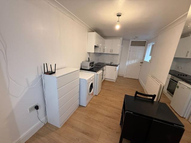 Apartment for rent in Chalk Farm, Greater London