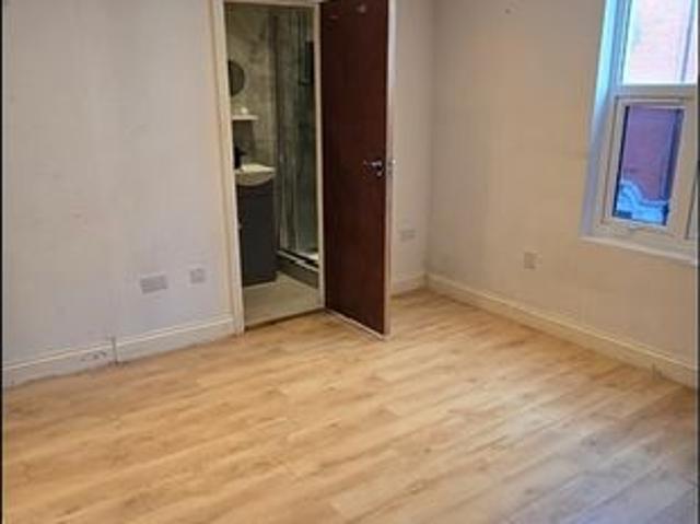 Apartment for rent in Newtown, Reading