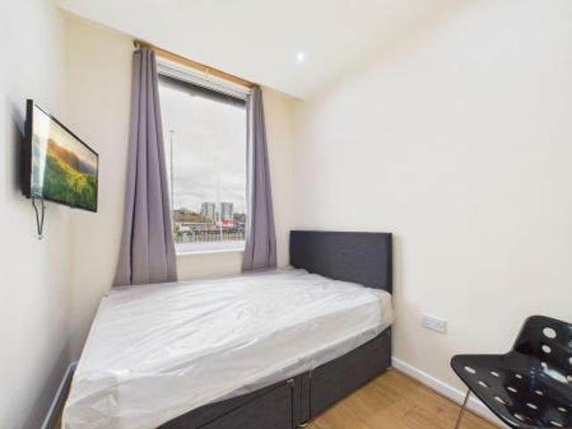 Apartment for rent in Calderstones