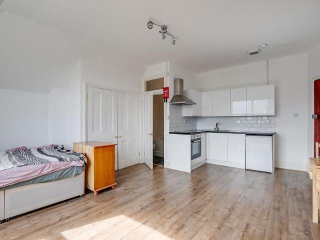 Studio for rent in London Borough of Brent, Greater London