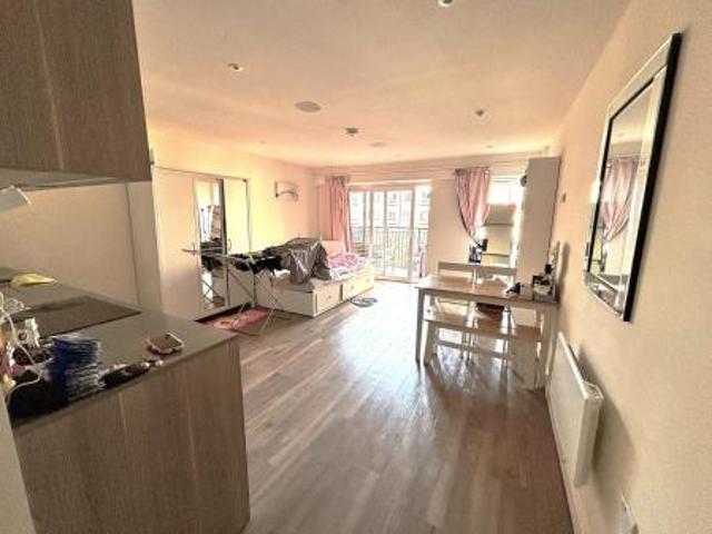 Apartment for rent in Colindale, Greater London