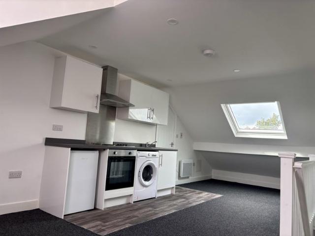 Studio for rent in Darnall, South Yorkshire