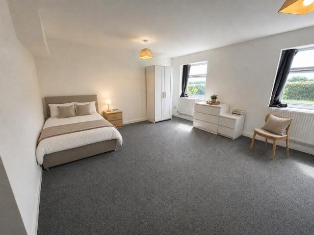 Studio for rent in Elmton, East Midlands