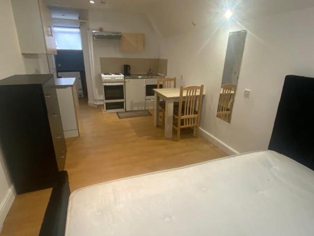 Studio for rent in London Borough of Brent, Greater London