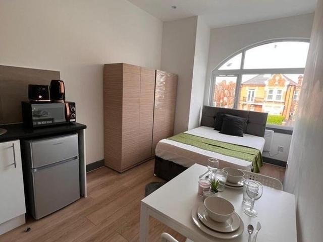 Studio for rent in Streatham, Greater London