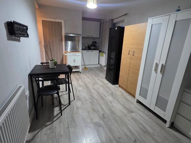 Studio for rent in Dollis Hill, Greater London